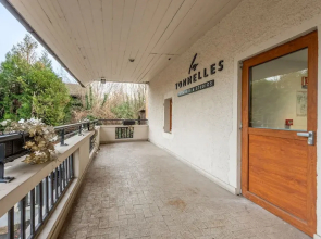 Les Tonnelles