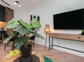 Green Apartment in Gdansk by Renters