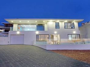LaBeach House