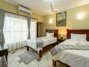 Room-zambezi Family Lodge - Buffalo Room
