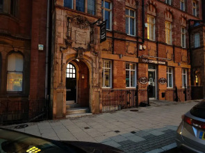 Newhall Street Apartment