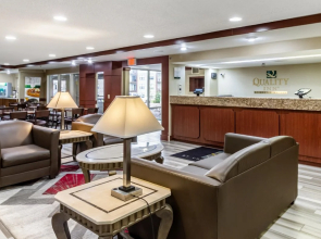 Quality Inn Milwaukee/Brookfield