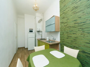 Rent Kiev Lva Tolshtoho Square