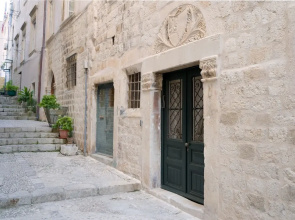 Luxury Apartment Lina - III