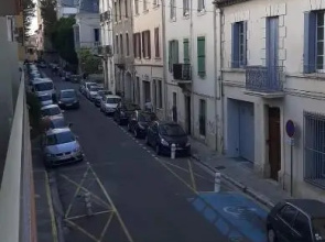 Beau studio refait a neuf centre ville avec clim balcon