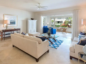 Schooner Bay 206 - The Palms