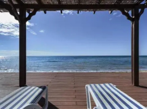Thalassa Holiday Home With Sea View