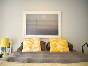 Beautiful Harbour View Apartment in Bellevue Hill