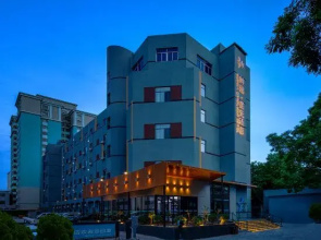 KunYiStar Hotel (Lanzhou West Railway Station Lanzhou Old Street Branch)