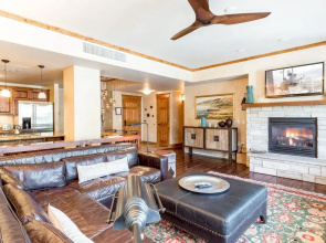 2525 Village Dr Highmark Condo - 3 Br condo by RedAwning