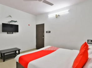 Hotel Day Night Stay By OYO Rooms