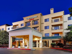 Courtyard Austin South