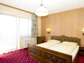 Hotel Garni Hochwurzen