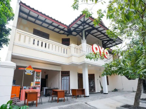 OYO 1374 Semampir Residence at Ahmad Yani