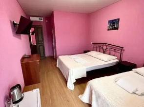 Rozovy Flamingo  Guest House