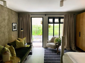 Riva Townhouse