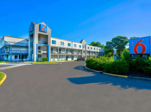 Motel 6 Virginia Beach, VA