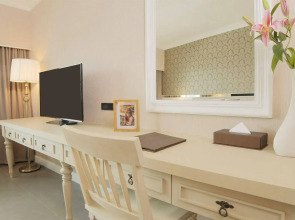 The Raya Surawong Bangkok