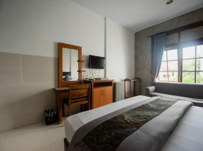 Sandat Hotel Legian