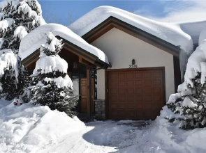 Evergreen Townhome #1