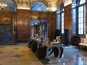 Renaissance Albany Hotel