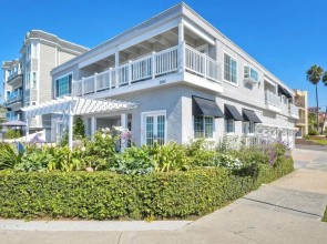 3690 Carlsbad Boulevard - Entire Home