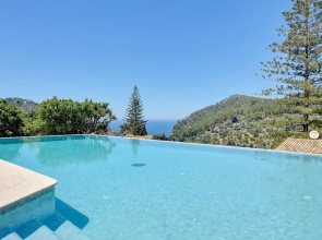 House 6 Bedrooms With Pool Wifi And Sea Views 107745