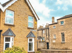 Central Stamford Townhouse