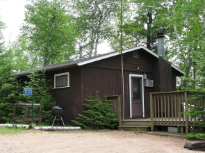 Birchwood Resort #11 - Hiller Vacation S 2 Bedroom Cottage