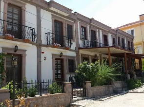Ayvalik Konaklari