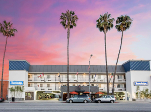 Travelodge by Wyndham Culver City
