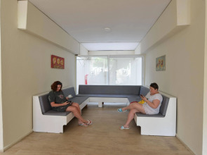 Kaftans City Hotel by RRH&R