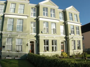 Aban Apartments