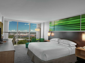 DoubleTree by Hilton at the Entrance to Universal Orlando