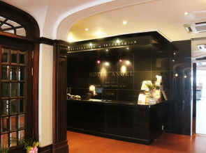 Angel Hotel