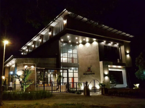Manonnee Hotel