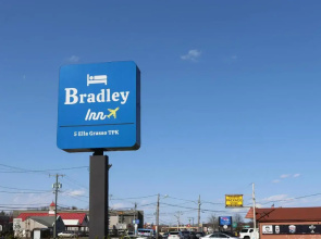Ramada - Bradley Airport