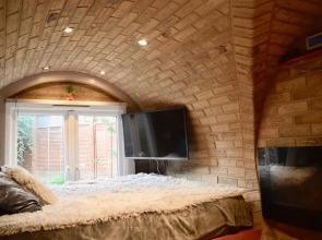 Hobbit-style House in Bath