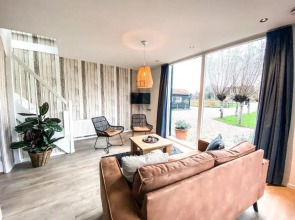 Vakantiewoning landelijk gelegen AK01