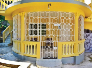 Unity Villa one bedroom apartment close to Montego Bay and Beaches with wifi