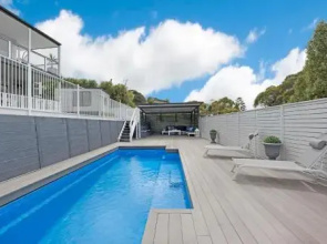Peninsula Retreat