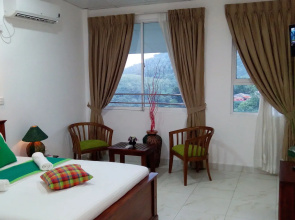 Green Tulip Hotel Kandy