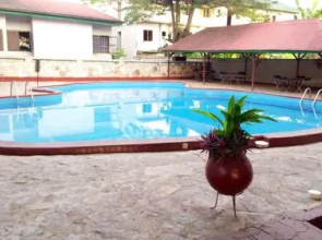 Rojo Hotel