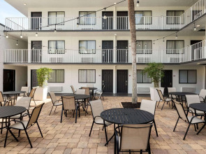 Mai Hana Hotel- Intl Drive, Trademark Collection by Wyndham