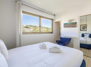 Bright Apartment With Terrace and Sea View