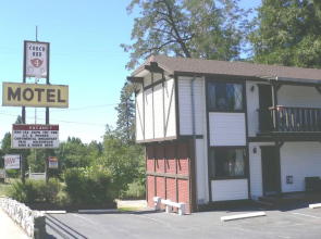 Coach N Four Motel