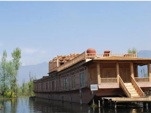 Sukoon Houseboat Kashmir