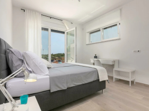 Detached Villa With Private Swimming Pool, 1.5 km From the Beach and 4 km From Pula