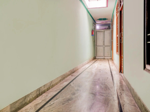 SPOT ON 68052 Surya Guest House