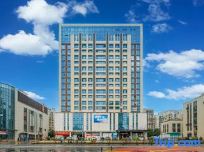 FORMONT Hotel (Overseas Chinese Town Maya Theme Park, Nanchang)